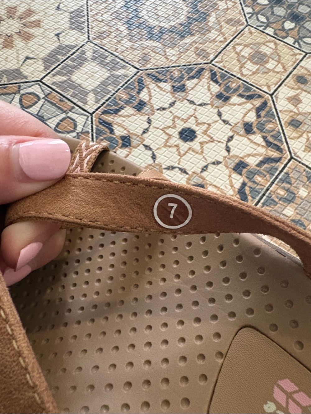 Skechers Women’s Reggae Timeless Summer Tan Crisscross Slide Sandals - Picture 7 of 7